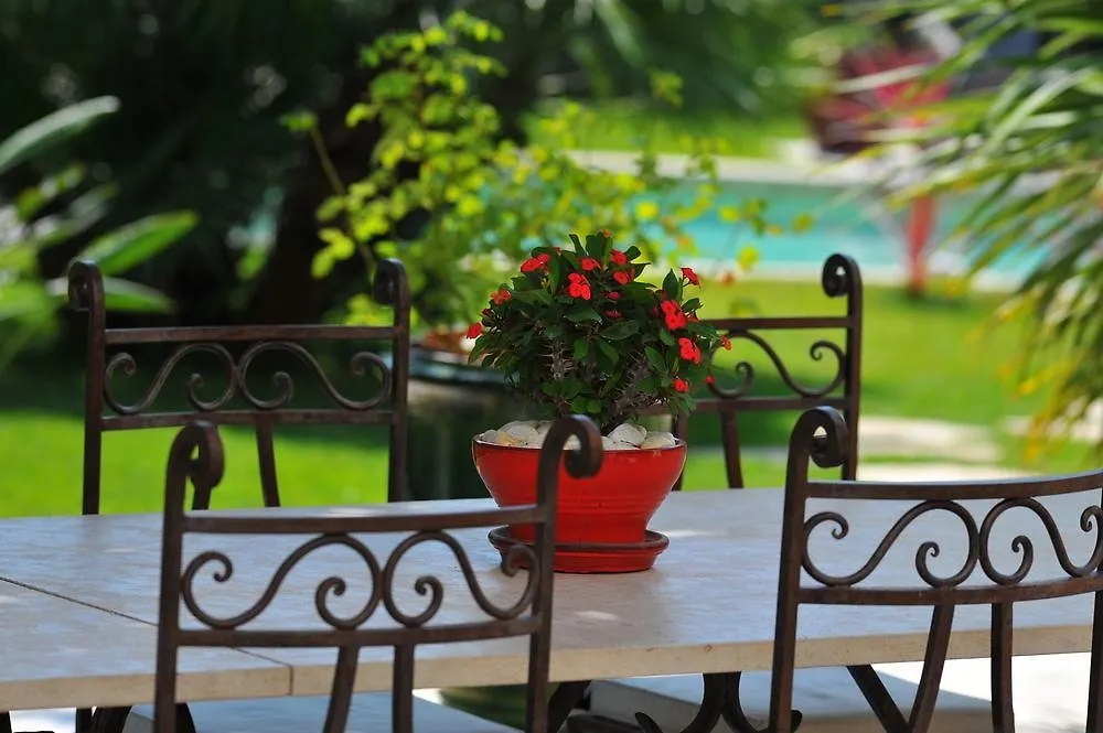 Villa Valflor Chambres D'Hotes Et Appartements Marseille Bed & Breakfast
