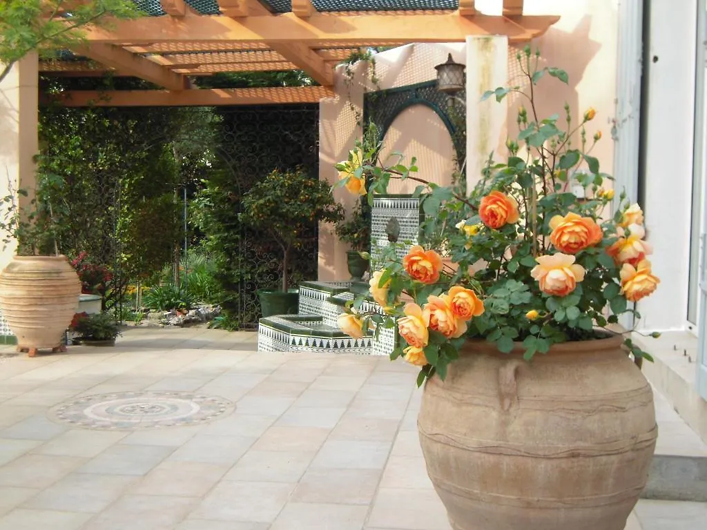 Villa Valflor Chambres D'Hotes Et Appartements Marseille