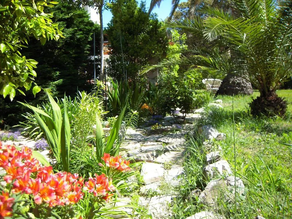 Villa Valflor Chambres D'Hotes Et Appartements Marseille