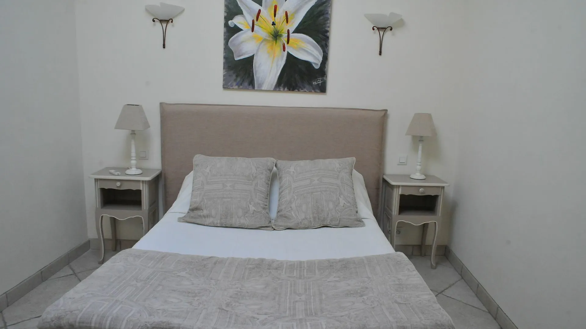 Villa Valflor Chambres D'Hotes Et Appartements Marseille 3*,