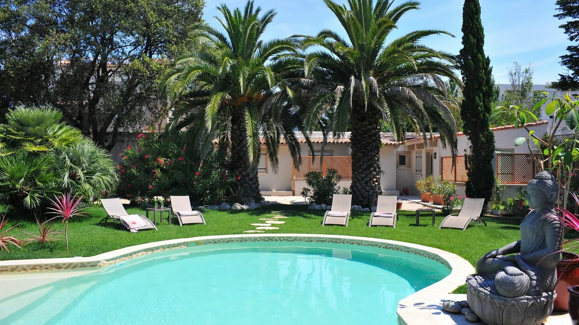 Villa Valflor Chambres D\'Hotes Et Appartements contacts