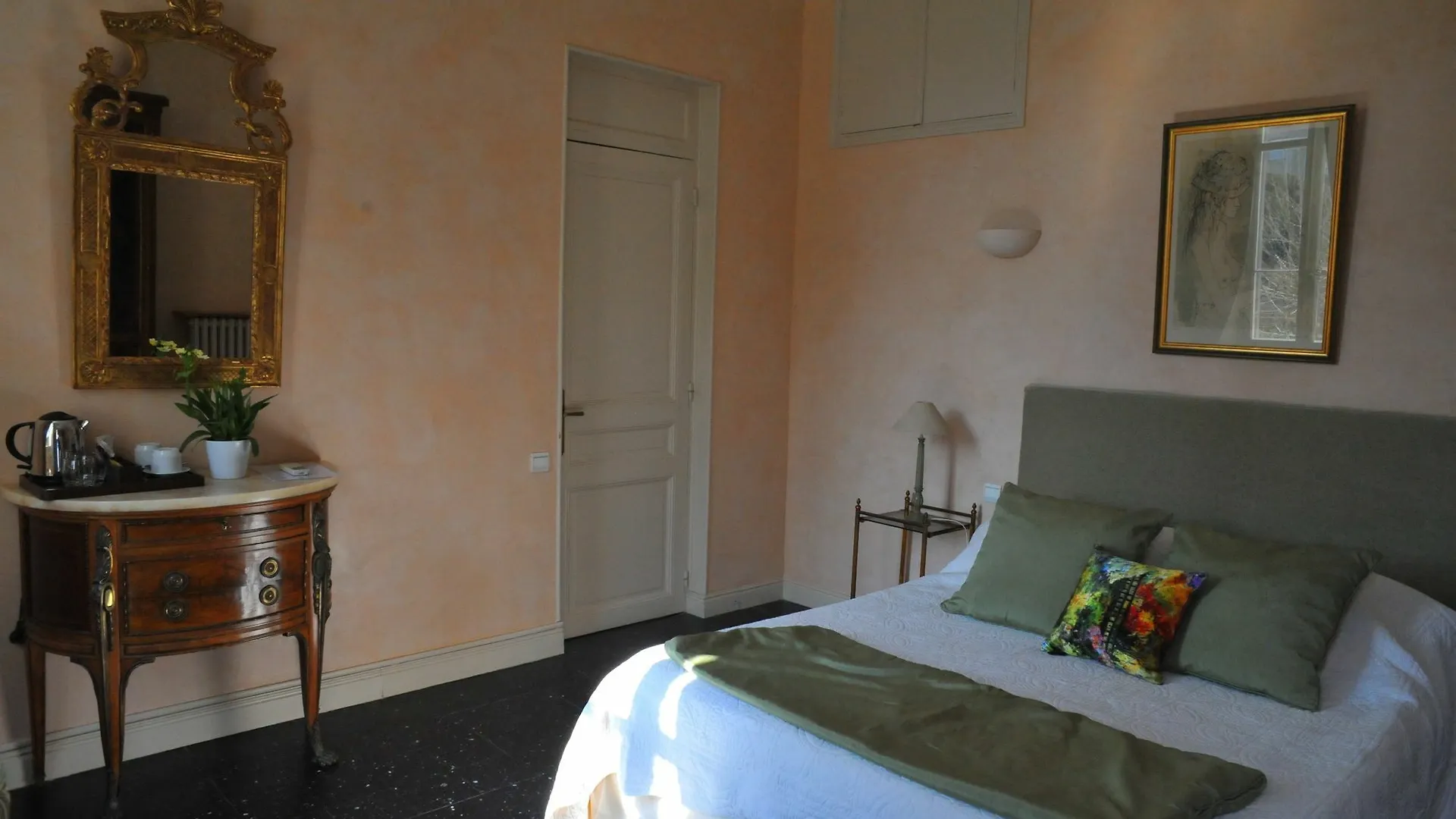 Villa Valflor Chambres D'Hotes Et Appartements Marseille